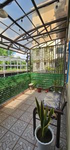 Balkón nebo terasa v ubytování JWs Lodgings Condo With Balcony, WiFi, Netflix