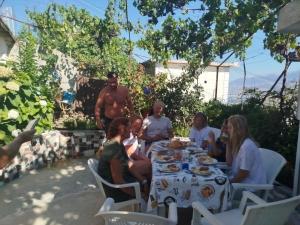 Fotografie z fotogalerie ubytování RONDO Guesthouse v destinaci Gjirokastër