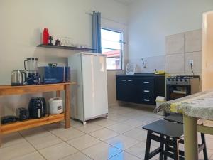 Dapur atau dapur kecil di kitnet Marilia 2