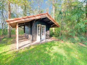 Zahrada ubytování Holiday Home in Zorgvlied near Drents-Friese Wold