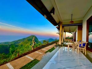 Villa con vistas a las montañas en LAHANGAN SWEET cottages, en Culik
