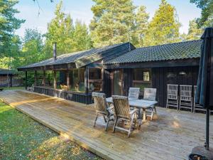 Το κτήριο όπου στεγάζεται  η παραθεριστική κατοικία