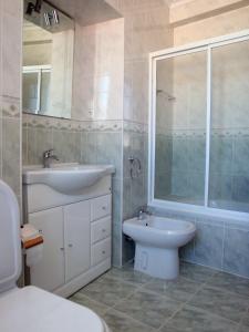 Ванная комната в Casa Nova de Ribamondego