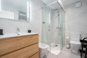 Koupelna v ubytování Comarca del Sella + 15 fotografií