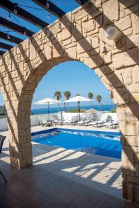 Πισίνα στο ή κοντά στο Villa Nerida 4