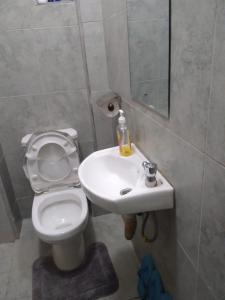 Ένα μπάνιο στο Cozy Stays