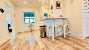 Gallery image of Blue Wave Retreat on beach Strip in Daytona Beach