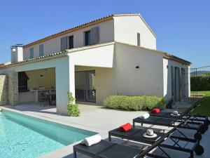 Πισίνα στο ή κοντά στο Villa in Malaucène with Private Pool