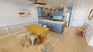 Η κουζίνα ή μικρή κουζίνα στο Dolphin Point 604C condo