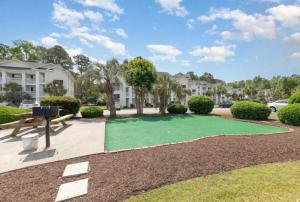 Gallery image of Stylish Stay-Golf & Water Views in Longs