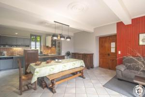 Η κουζίνα ή μικρή κουζίνα στο Maison Chez Caussade +8 φωτογραφίες