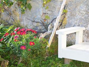 Κήπος έξω από το 11 person holiday home in Fjørtoft-By Traum