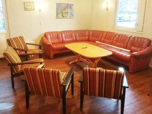 Χώρος καθιστικού στο 8 person holiday home in Revsnes