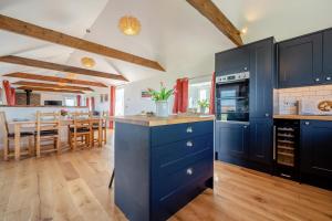 Kuchyň nebo kuchyňský kout v ubytování 3 Bed in St. Mawgan oc-h30677