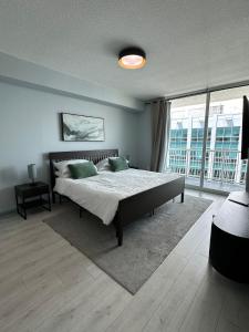 Postel nebo postele na pokoji v ubytování Stunning vew from 42nd floor, Brickell-Miami financial district free parking, sleeps 4