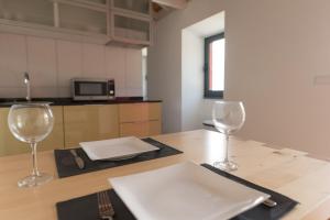 A kitchen or kitchenette at Casa do Sanguinho - Estúdio, Quinta do Rochão