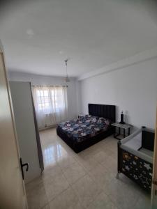 Gallery image of T3 cosy et spacieux 115m2 entièrement rénové avec clim in Oran