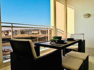 Et opholdsområde på Le Ru'Beach - T2 avec piscine , proche de la plage