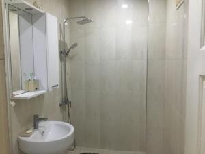 Ένα μπάνιο στο Maison familiale très confortable à Erevan, Arménie +52 φωτογραφίες