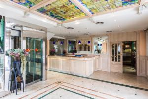 Vstupní hala nebo recepce v ubytování Hotel Azofra
