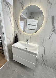 Afbeelding uit fotogalerij van Gray Apartament Sulnowo in Sulnowo +34 foto's