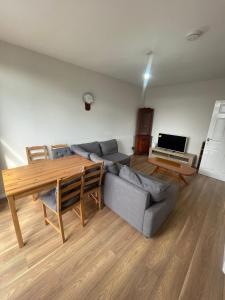 Μια τηλεόραση ή/και κέντρο ψυχαγωγίας στο Glamour Apartment