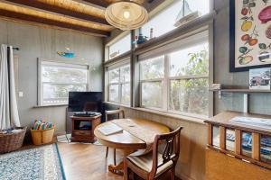 Galeriebild der Unterkunft Headlands Cove - Artist's Studio in Mendocino