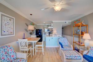 Gallery image of Topsail Dunes 1107 in North Topsail Beach