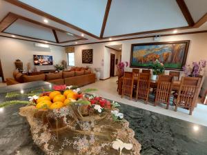 Χώρος καθιστικού στο Saifon Villas - Luxurious Pool Villas