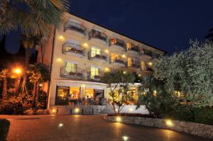 Gallery image of Hotel Galvani in Torri del Benaco