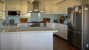 Η κουζίνα ή μικρή κουζίνα στο Longbeach House