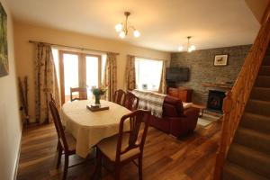 Gallery image of Cob Cottage in Tregaron