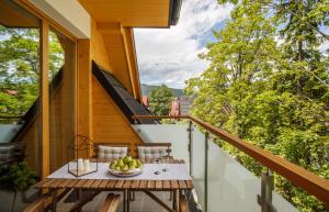 Balkón alebo terasa v ubytovaní udanypobyt Apartamenty Dranica