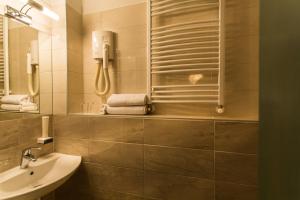 Koupelna v ubytování Corvin Hotel Budapest Corvin Wing