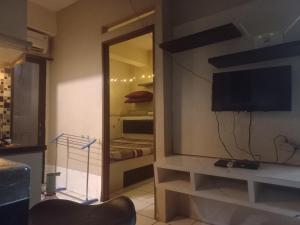 Imagen de la galería de Apartment Kemang View By Roomora, en Pekayon Satu
