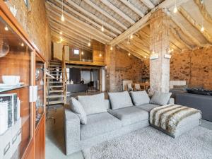 Χώρος καθιστικού στο Cozy Fraga Country Escape