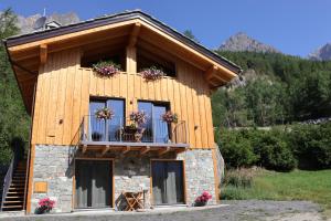 Nespecifikovaný výhled na hory nebo výhled na hory při pohledu z apartmánu