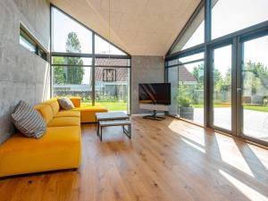 Ruang duduk di 8 person holiday home in Hejls-By Traum