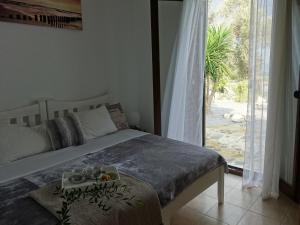 Кровать или кровати в номере Cozy Villa with Pool and Parasol in Kirianna