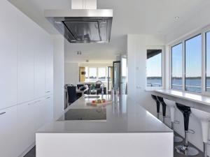 Φωτογραφία από το άλμπουμ του Waterfront penthouse with roof terrace and private jetty σε Kamperland