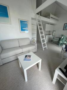 Χώρος καθιστικού στο Studio face à la mer - Saint Cast Le Guildo