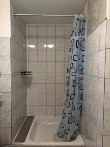 Ένα μπάνιο στο DIM Monteurzimmer Duisburg