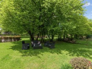 Taman di luar Theux Family Spa Retreat +31 gambar