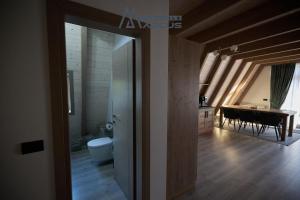 Koupelna v ubytování Cabanele Marcus + 32 fotografií