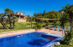 Bazén v ubytování Villa Can Nofre, con un magnífico jardín y espectacular piscina nebo v jeho okolí