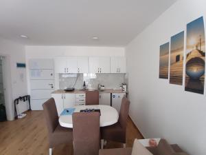 Η κουζίνα ή μικρή κουζίνα στο Milica