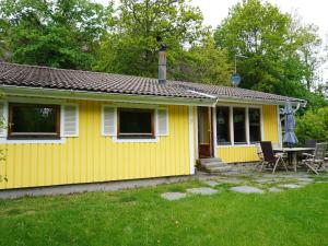 Hoone, kus puhkemaja asub