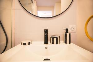 Ένα μπάνιο στο La Maison de L'Île de Ré - Proche du Port +5 φωτογραφίες