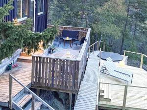 Балкон или терраса в 4 person holiday home in ÅKERSBERGA