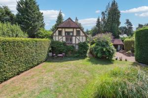 Zahrada ubytování 2-Bed Barn Escape, Private Drive and Gardens
